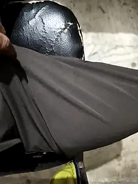 Snapshot of theindianjason chatting on 11-21-25, 03:22 theindianjason online show from 11-21-25, 03:22