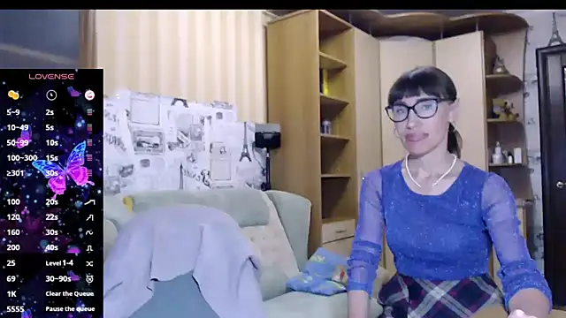 Snapshot of Two_Sisters chatting on 09-13-25, 11:43 Two Sisters online show from 09-13-25, 11:43