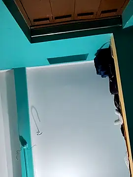 Snapshot of cuteeepriya chatting on 10-17-25, 08:11 cuteeepriya online show from 10-17-25, 08:11