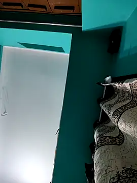 Snapshot of cuteeepriya chatting on 10-21-25, 01:17 cuteeepriya online show from 10-21-25, 01:17