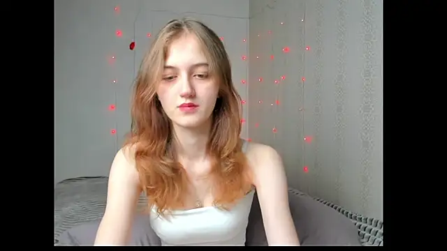 Snapshot of dreamy_pollyyy chatting on 05-16-26, 07:45 dreamy pollyyy online show from 05-16-26, 07:45