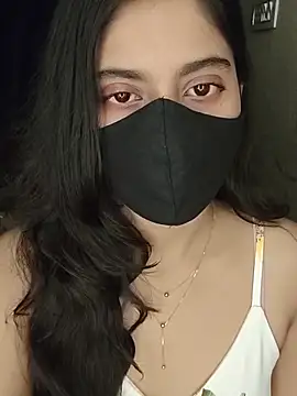 Snapshot of Tanya-mittal chatting on 10-04-25, 11:03 Tanya-mittal online show from 10-04-25, 11:03