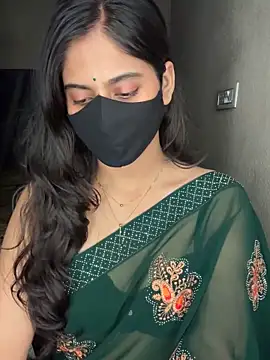 Snapshot of Tanya-mittal chatting on 10-25-25, 06:35 Tanya-mittal online show from 10-25-25, 06:35