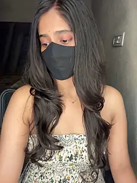 Snapshot of Tanya-mittal chatting on 10-30-25, 12:06 Tanya-mittal online show from 10-30-25, 12:06