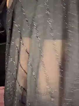 Snapshot of Tanya-mittal chatting on 11-05-25, 12:27 Tanya-mittal online show from 11-05-25, 12:27