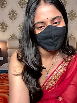 Snapshot of Tanya-mittal chatting on 11-12-25, 11:58 Tanya-mittal online show from 11-12-25, 11:58