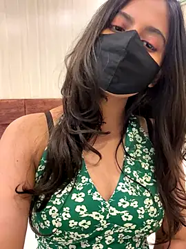 Snapshot of Tanya-mittal chatting on 11-16-25, 05:07 Tanya-mittal online show from 11-16-25, 05:07