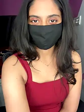 Snapshot of Tanya-mittal chatting on 12-01-25, 06:13 Tanya-mittal online show from 12-01-25, 06:13