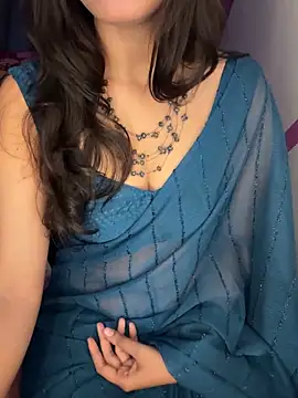 Snapshot of Tanya-mittal chatting on 12-04-25, 03:05 Tanya-mittal online show from 12-04-25, 03:05