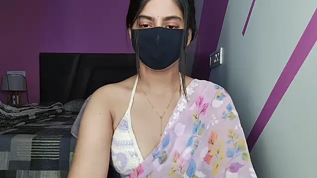 Snapshot of Tanya-mittal chatting on 06-12-26, 05:28 Tanya-mittal online show from 06-12-26, 05:28