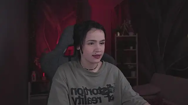 MonicaFarmer online show from 03-25-26, 08:37