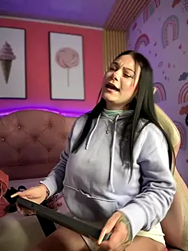 Snapshot of Megaan__More chatting on 09-11-25, 02:22 Megaan More online show from 09-11-25, 02:22