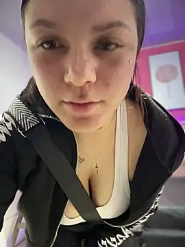 Snapshot of Megaan__More chatting on 10-31-25, 02:12 Megaan More online show from 10-31-25, 02:12