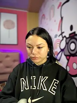 Snapshot of Megaan__More chatting on 11-13-25, 01:04 Megaan More online show from 11-13-25, 01:04