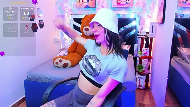 Charlotte Landry   online show from 02-28-26, 04:52