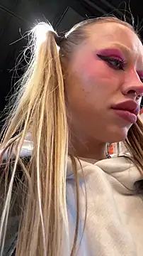 Sugar Pop online show from 09-23-25, 02:20