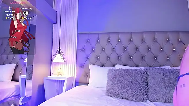 LunaBloomn online show from 11-18-25, 05:06