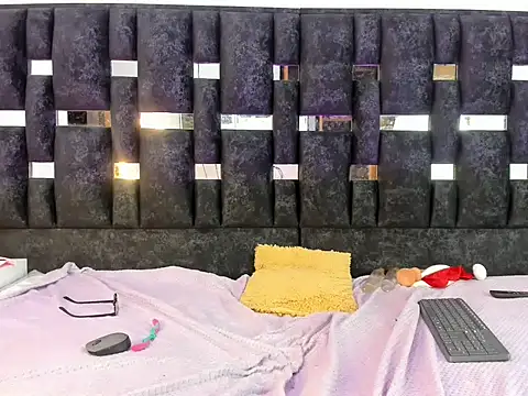 Snapshot of Kimberly_TaylorX chatting on 12-16-25, 09:03 Kimberly TaylorX online show from 12-16-25, 09:03