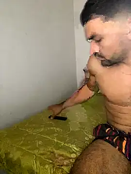 SantiGxxx33 online show from 09-30-25, 09:53