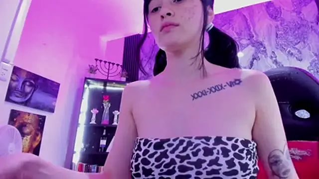 Zoe Rosse00 online show from 10-28-25, 07:27