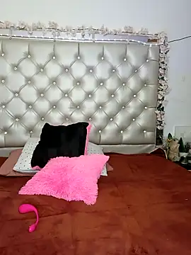 Snapshot of ZARAY_1118 chatting on 11-28-25, 07:49 ZARAY 1118 online show from 11-28-25, 07:49