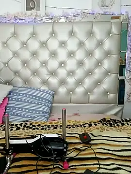 ZARAY 1118 online show from 02-14-26, 01:24