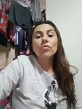 Snapshot of vanessa-titisM chatting on 06-10-26, 01:50 vanessa-titisM online show from 06-10-26, 01:50