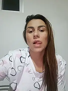 Snapshot of vanessa-titisM chatting on 07-05-26, 01:56 vanessa-titisM online show from 07-05-26, 01:56