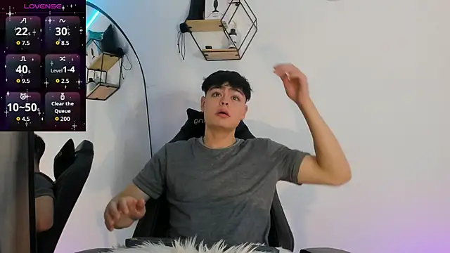 Snapshot of Im_Juaniito chatting on 09-19-25, 01:07 Im Juaniito online show from 09-19-25, 01:07