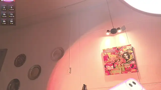 Snapshot of ashlynnlowe_ chatting on 09-26-25, 07:51 ashlynnlowe  online show from 09-26-25, 07:51