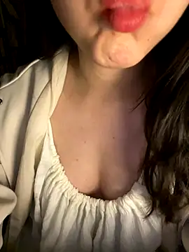 Snapshot of ruiki666 chatting on 11-11-25, 03:23 ruiki666 online show from 11-11-25, 03:23