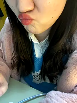 Snapshot of ruiki666 chatting on 11-28-25, 02:20 ruiki666 online show from 11-28-25, 02:20