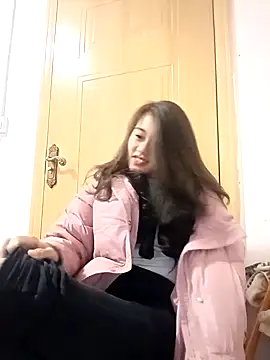 luy-xinh02 online show from 12-21-25, 09:05