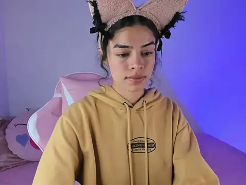 maddy parker   online show from 10-24-25, 03:14