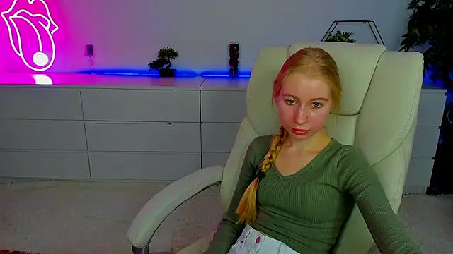 Alina Blonde online show from 10-01-25, 12:11
