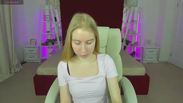 Alina Blonde online show from 05-17-26, 05:38