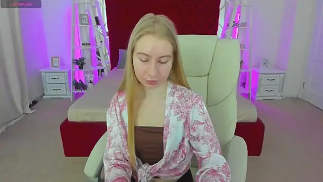 Alina Blonde online show from 06-14-26, 05:42