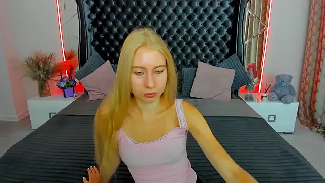 Alina Blonde online show from 08-08-26, 05:42