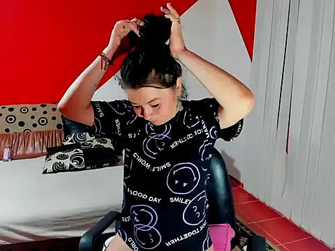 Soffy Skye online show from 11-07-25, 04:12