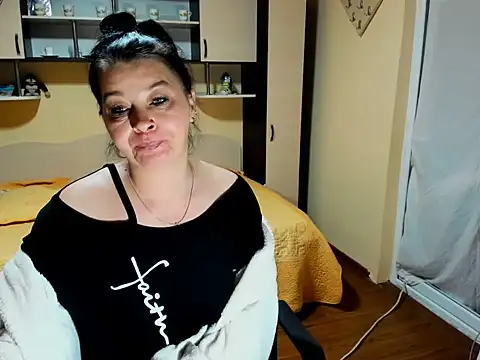 Snapshot of Soffy_Skye chatting on 05-09-26, 04:28 Soffy Skye online show from 05-09-26, 04:28