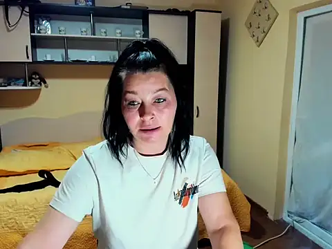 Snapshot of Soffy_Skye chatting on 05-12-26, 05:26 Soffy Skye online show from 05-12-26, 05:26