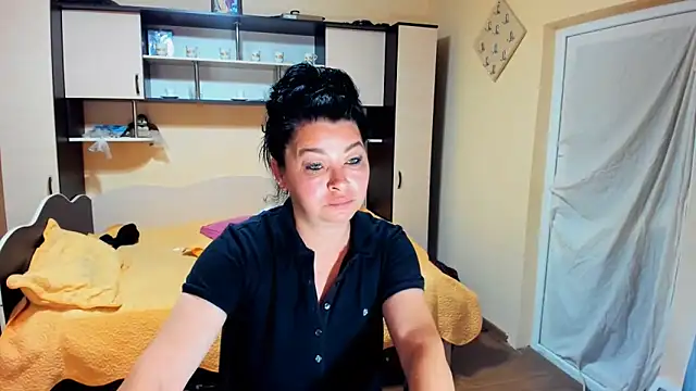 Snapshot of Soffy_Skye chatting on 06-06-26, 04:06 Soffy Skye online show from 06-06-26, 04:06