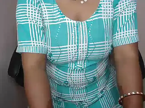 bold naina online show from 10-17-25, 03:42