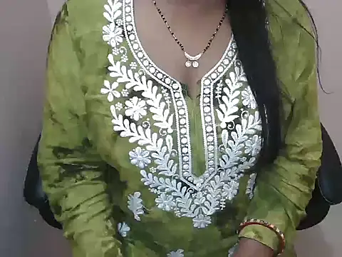 bold naina online show from 10-19-25, 04:02