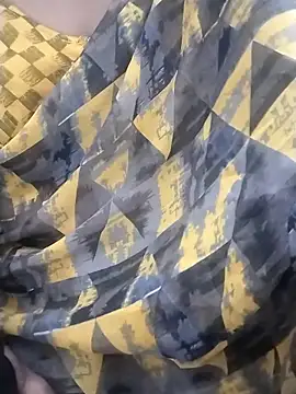 Snapshot of preethi-lovely chatting on 09-24-25, 03:37 preethi-lovely online show from 09-24-25, 03:37