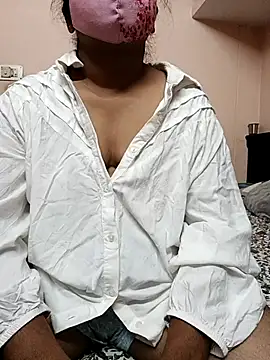 Snapshot of preethi-lovely chatting on 09-30-25, 05:51 preethi-lovely online show from 09-30-25, 05:51