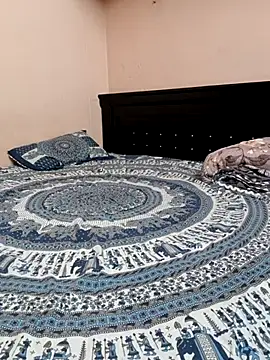 Snapshot of preethi-lovely chatting on 10-22-25, 10:59 preethi-lovely online show from 10-22-25, 10:59