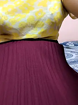 Snapshot of preethi-lovely chatting on 10-23-25, 12:48 preethi-lovely online show from 10-23-25, 12:48