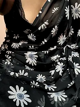 Snapshot of preethi-lovely chatting on 11-06-25, 03:29 preethi-lovely online show from 11-06-25, 03:29