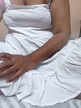 Snapshot of preethi-lovely chatting on 11-15-25, 03:48 preethi-lovely online show from 11-15-25, 03:48